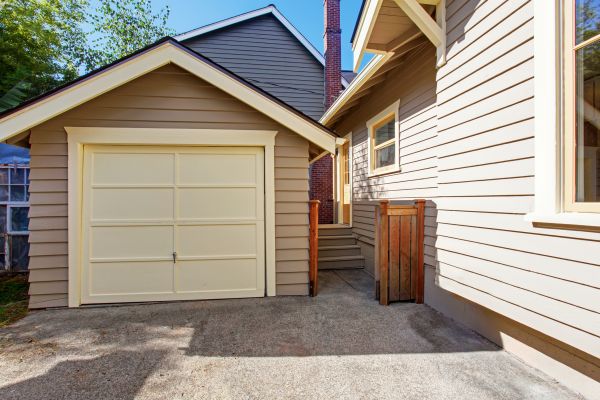 Garage Siding Replacement in Gulfport